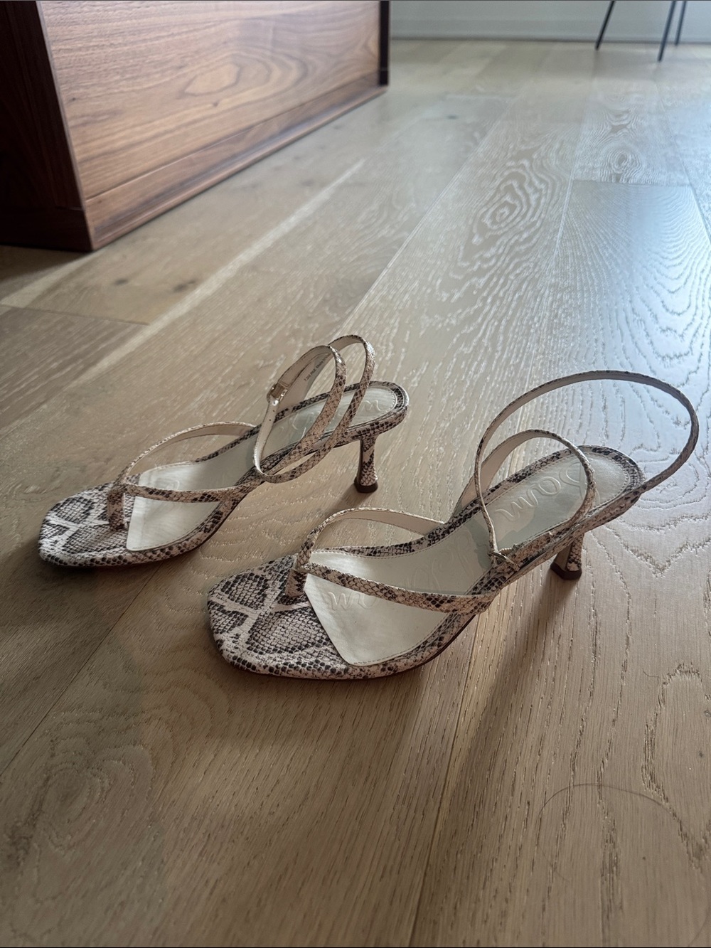 Snake-Print Strappy Women’s Sandals in Neutral